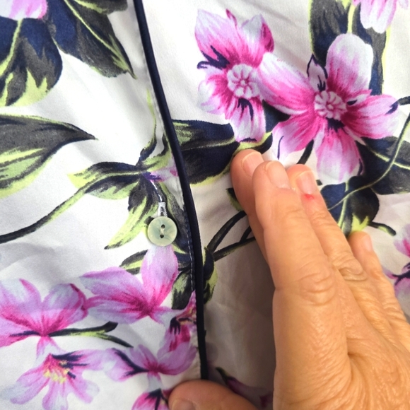 Victoria's Secret Floral Pajama Top M - Picture 2 of 5